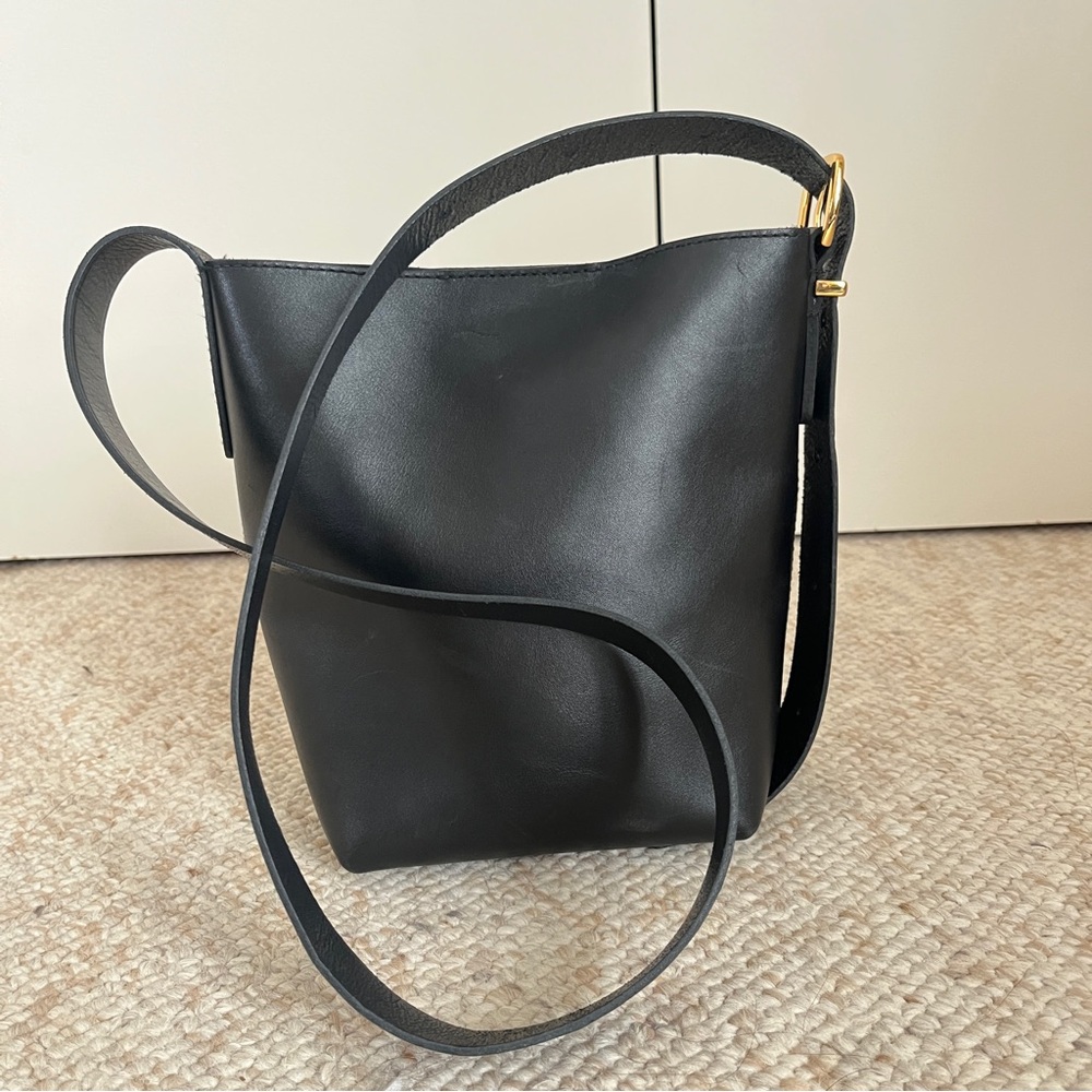Madewell The Essential Mini Bucket Tote Crossbody Black Leather - Picture 3 of 14